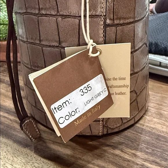 Pratesi Firenze Tan Croc-Embossed Round Bucket Bag - Picture 8 of 8